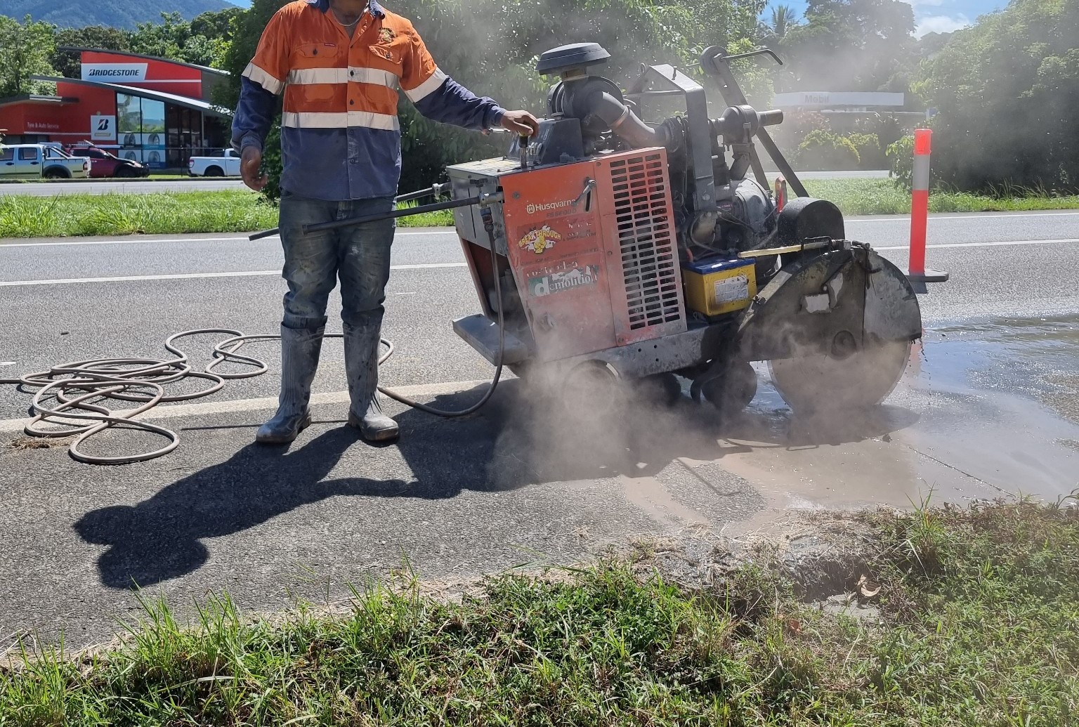 Cắt Đục Đường Bê Tông Hai Bà Trưng Cắt Đục Đường Bê Tông Hai Bà Trưng